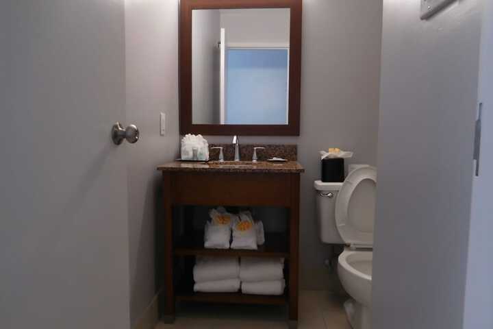 Room 47 of 90