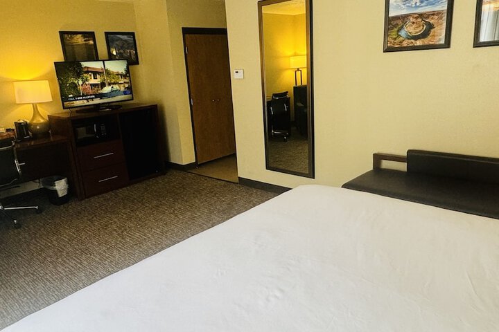 Room 11 of 50