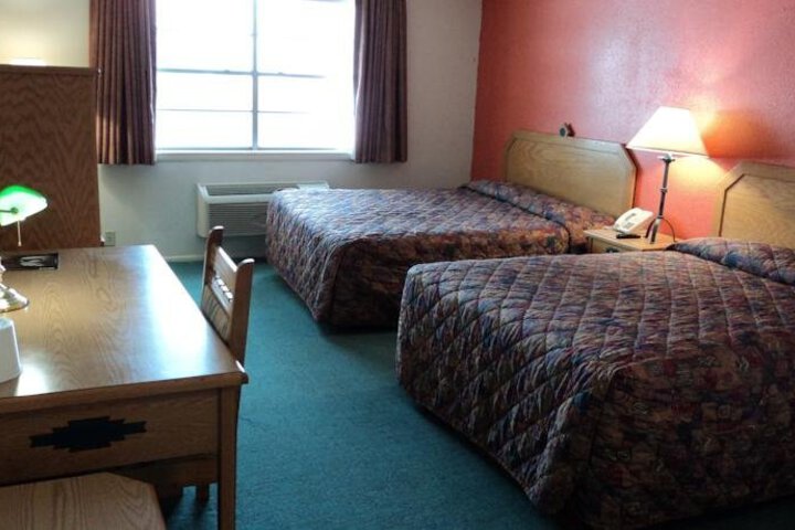 MOTEL 6 LOS ALAMOS
