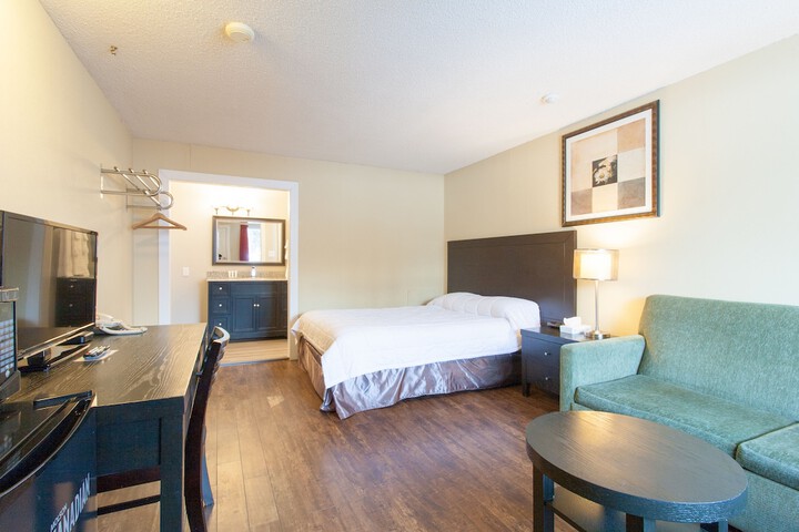Room 7 of 34