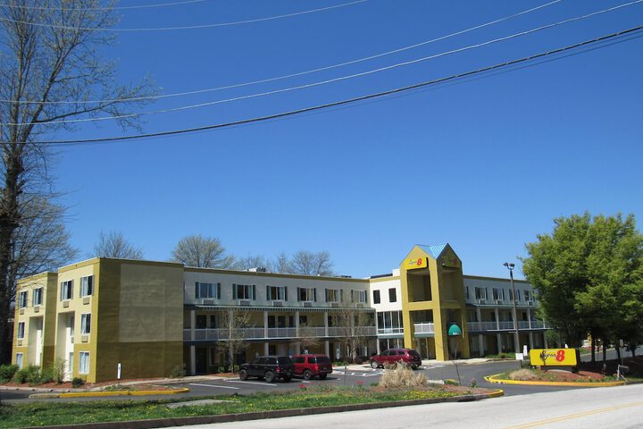 Super 8 by Wyndham New Cumberland