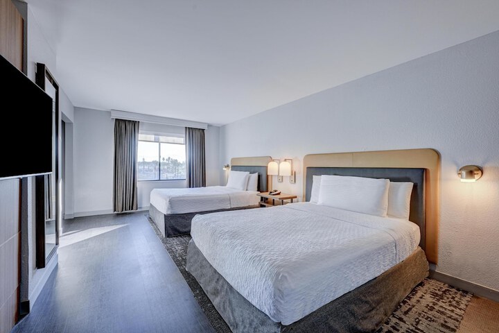 Homewood Suites by Hilton Anaheim-Main Gate Area