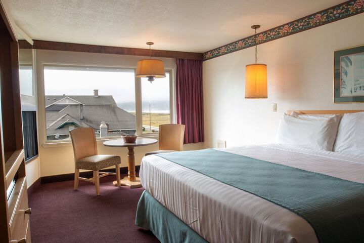 Hi-Tide Oceanfront Inn