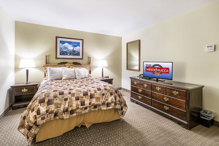 Room 26 of 38