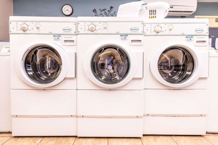 Laundry 22 of 24