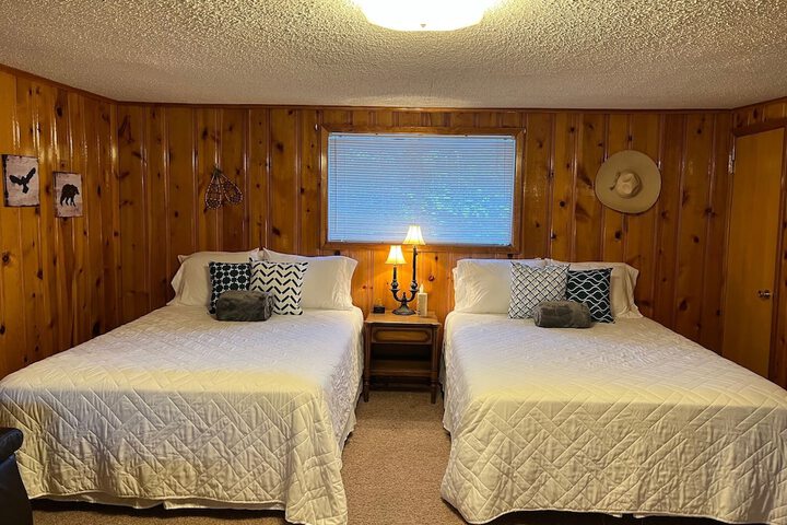 Room 34 of 236