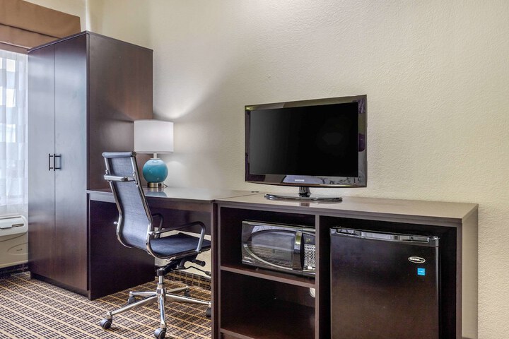 Room 16 of 31