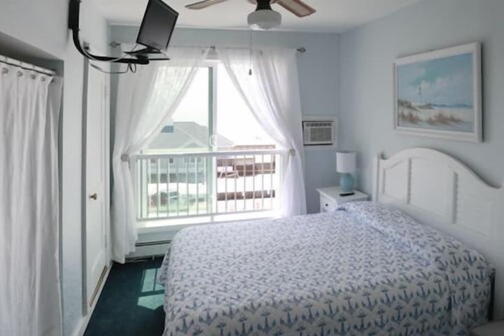 Room 19 of 28