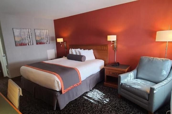 Room 13 of 27