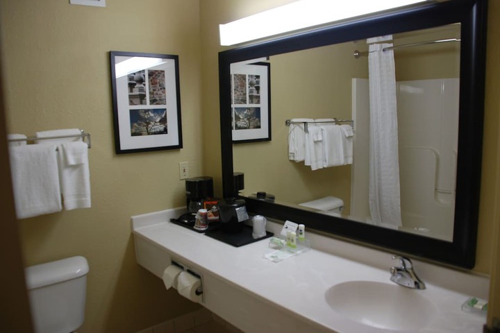 Room 8 of 26