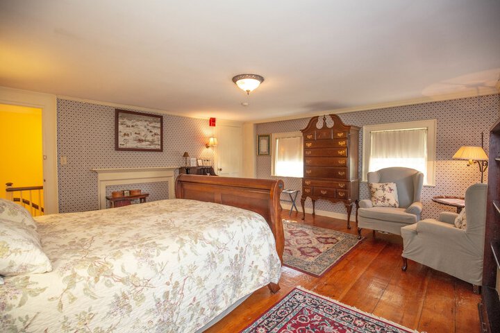 Room 42 of 115