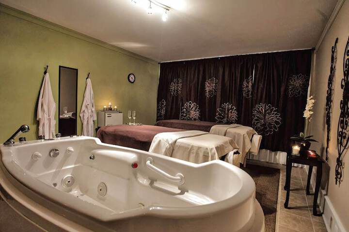 NICHOLS VILLAGE HOTEL AND SPA