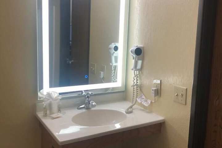 Room 44 of 75
