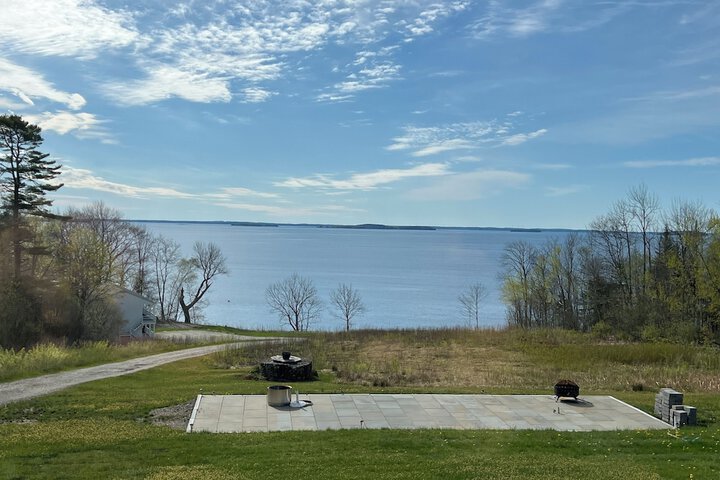 High Tide Inn