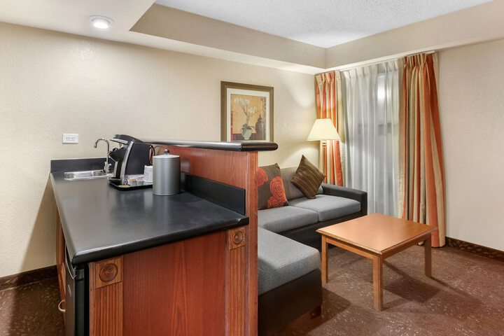 Room 7 of 48