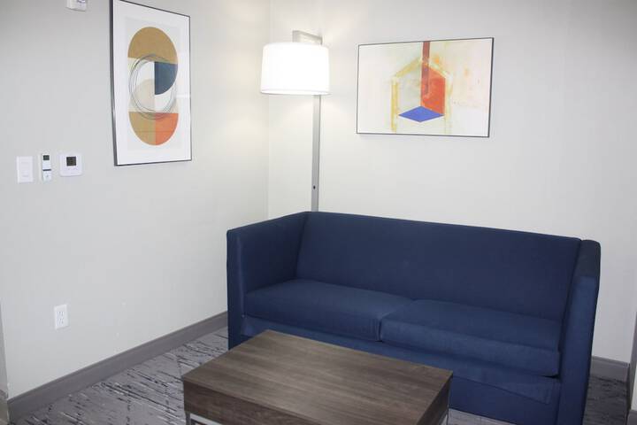 Room 77 of 101