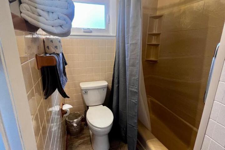 Claddagh Motel & Suites
