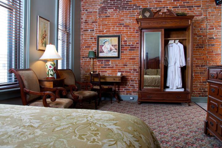 Room 21 of 63