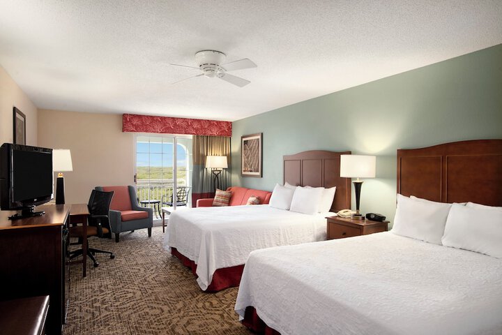 Hampton Inn & Suites Outer Banks / Corolla