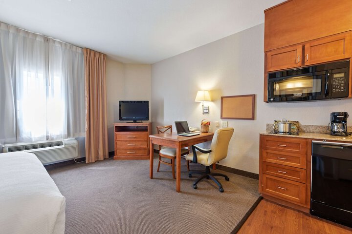 Room 16 of 36