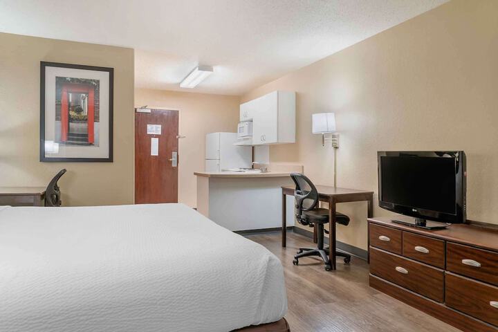 Extended Stay America Select Suites Detroit Sterling Heights