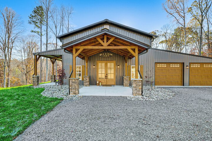 Family-friendly Barndominium Near Greenville!