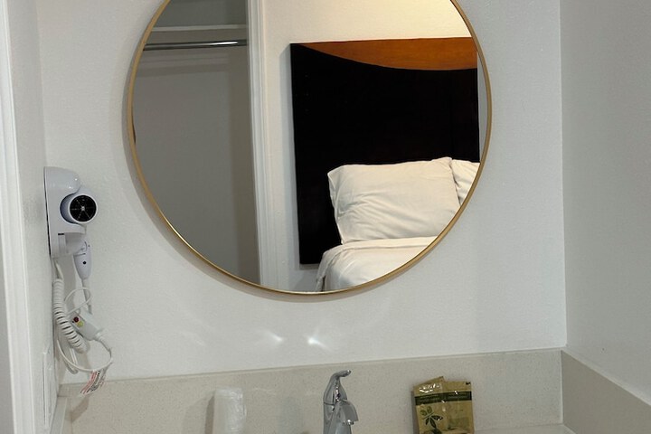 Room 57 of 82