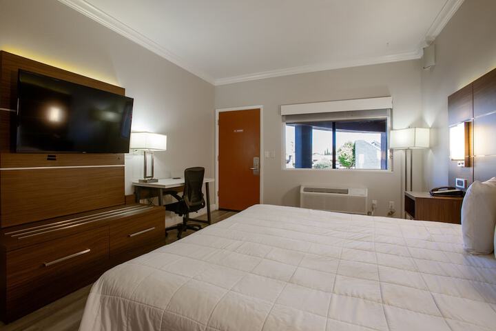 Room 40 of 50