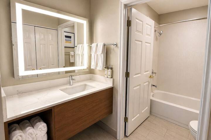 Staybridge Suites Middleton Madison-West by IHG
