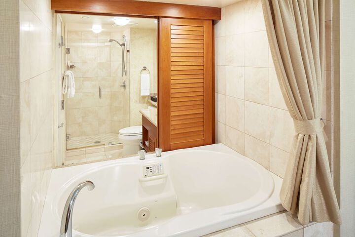 OUTRIGGER Waikiki Beach Resort