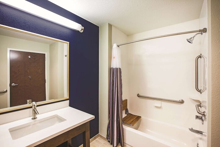 Room 19 of 31