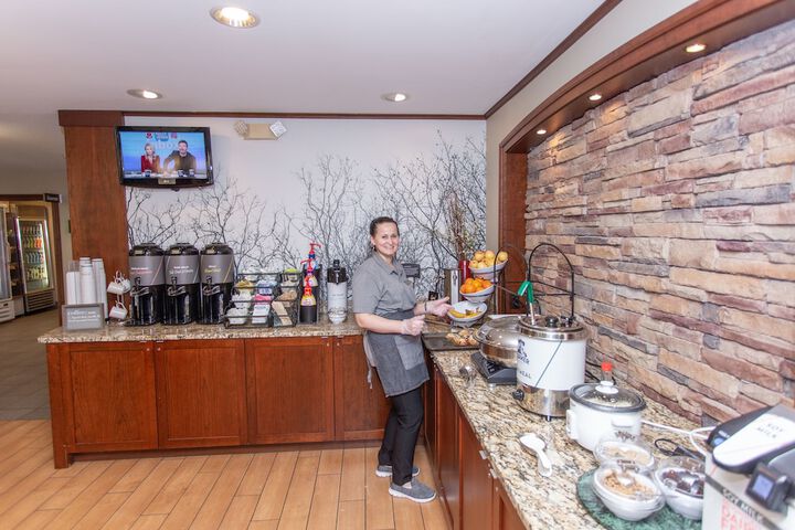 Staybridge Suites Bowling Green by IHG