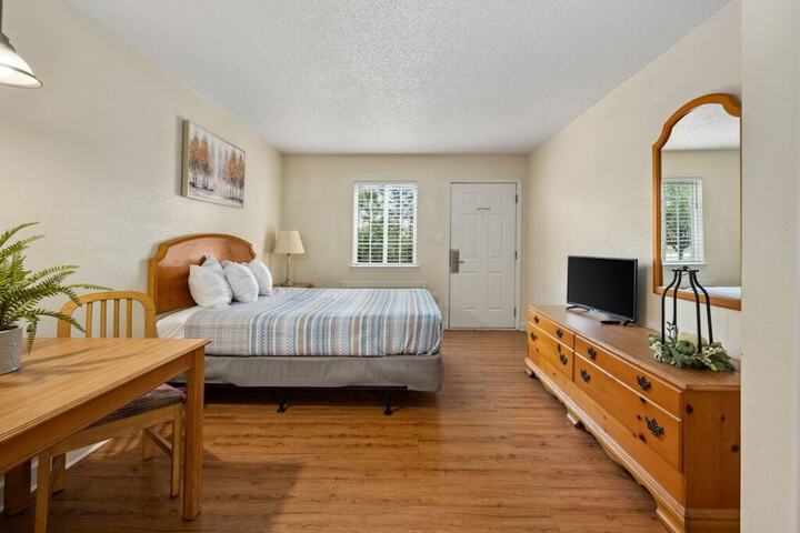 Room 15 of 34