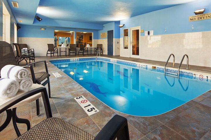 Pool 2 of 25