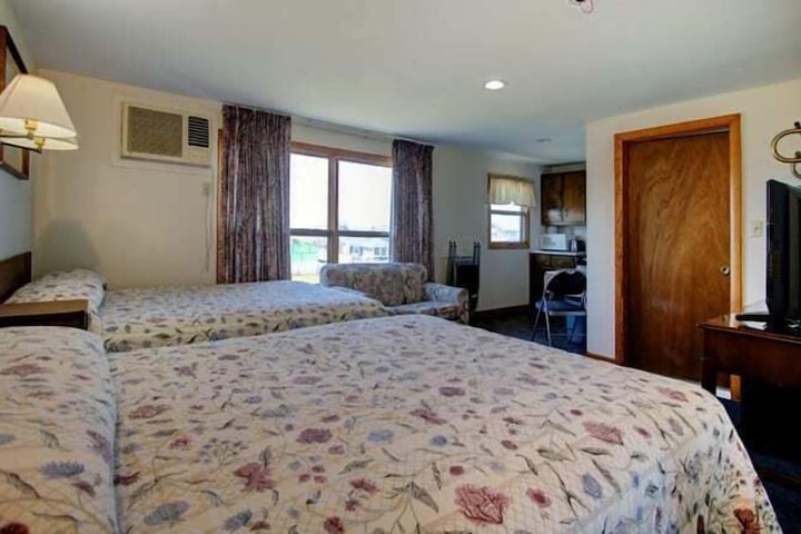 Room 14 of 30