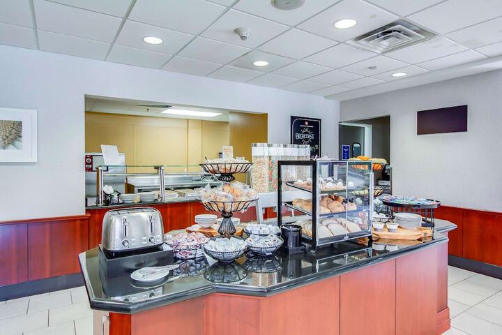 Breakfast/Coffee Service 79 of 96