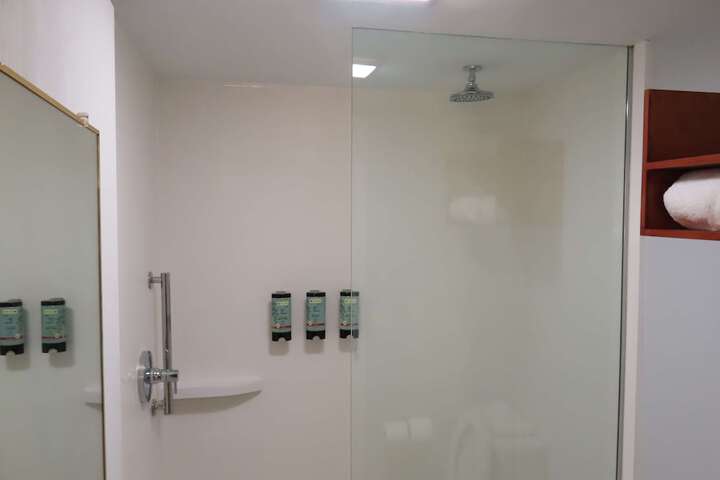 Room 11 of 25