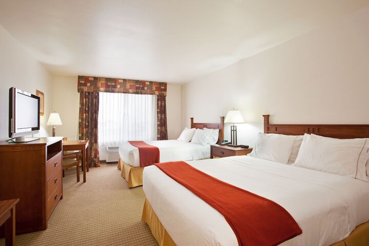 Room 8 of 28