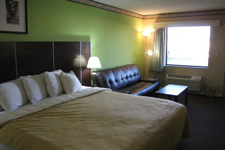 Room 11 of 26