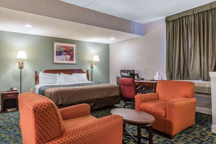 Room 10 of 19