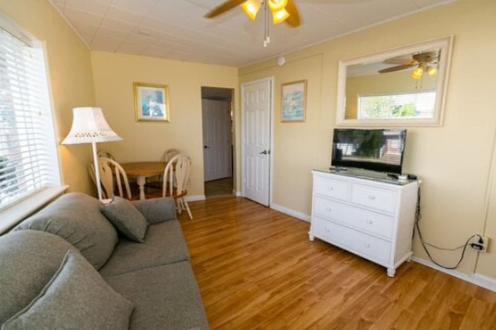 Room 16 of 37