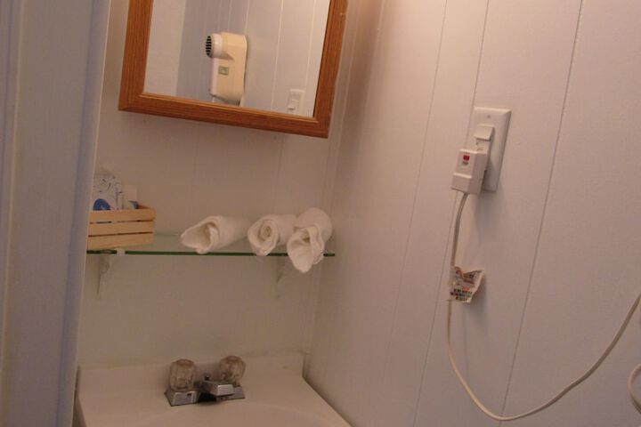 Room 10 of 56