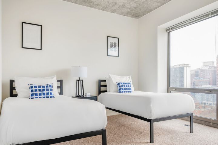Room 73 of 107