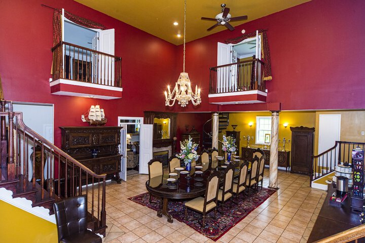 Stone Manor Boutique Inn