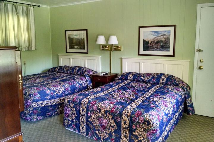 Room 52 of 75