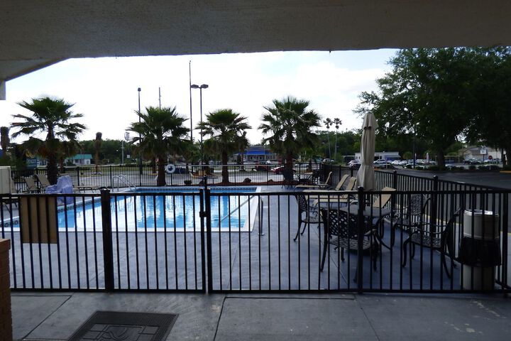 Quality Inn & Suites Leesburg Chain of Lakes
