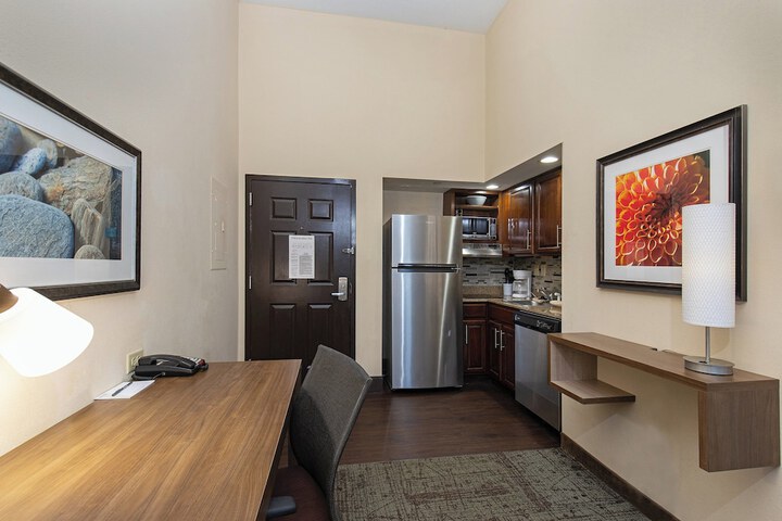 Staybridge Suites Oak Ridge by IHG
