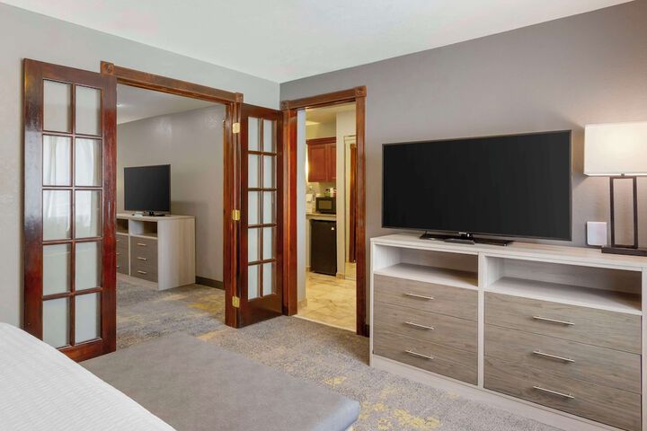 Best Western Plus Weston Inn