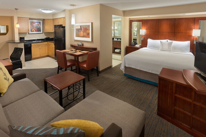 Room 9 of 21