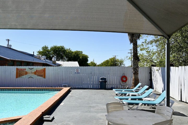 Pool 7 of 43